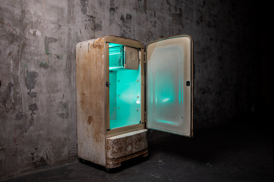 Refrigerator